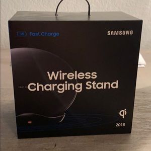 Brand NEW! Samsung Wireless Charging Stand